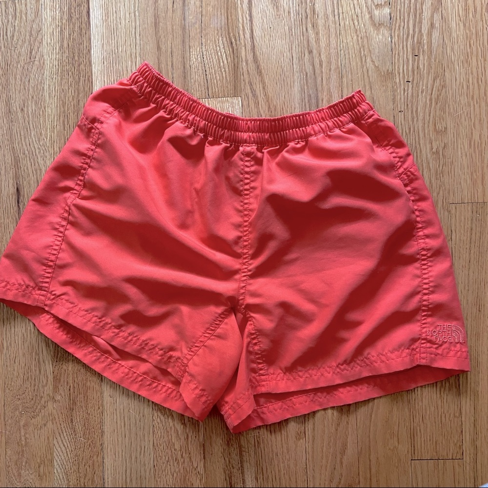 North Face Shorts ✨